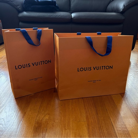Authentic LV Gift Bag - Picture 2 of 6